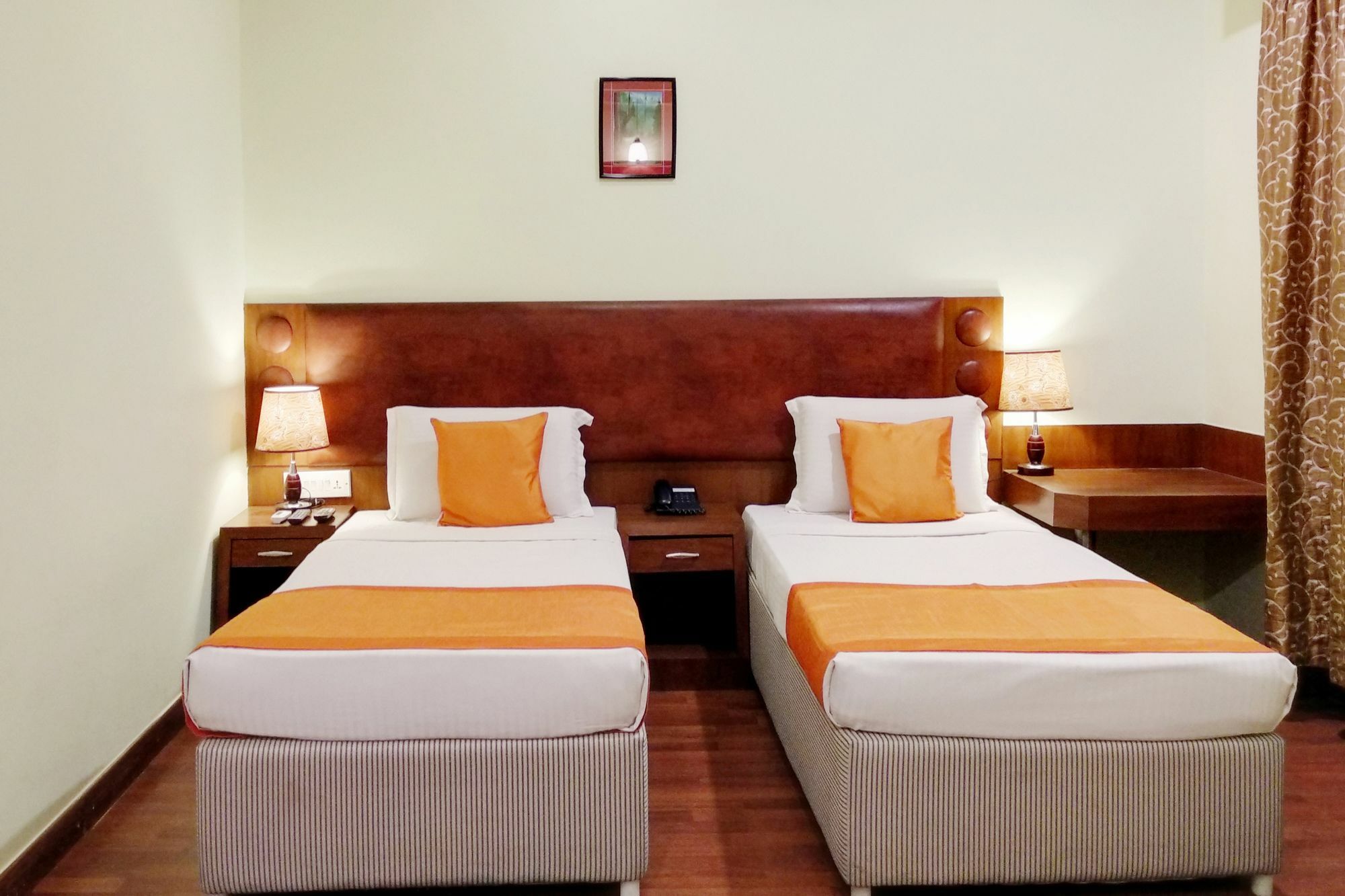 Hotel Oyo 9925 The Ocea International Bengaluru Zewnętrze zdjęcie