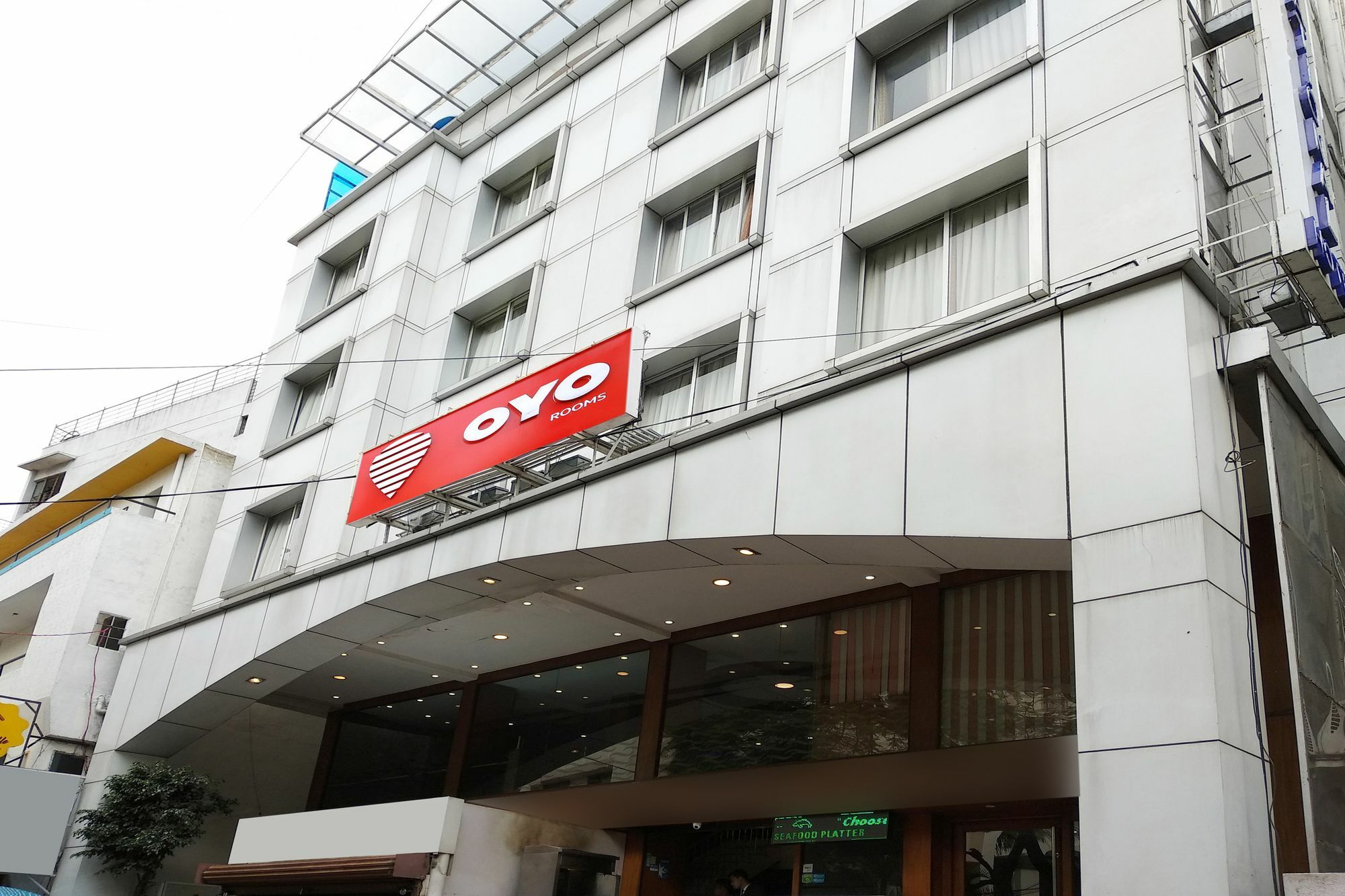 Hotel Oyo 9925 The Ocea International Bengaluru Zewnętrze zdjęcie