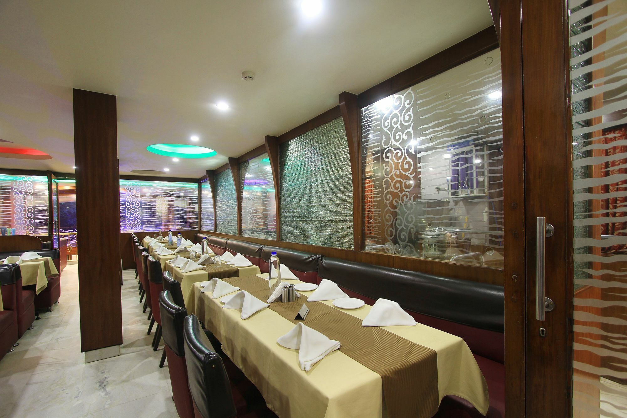 Hotel Oyo 9925 The Ocea International Bengaluru Zewnętrze zdjęcie