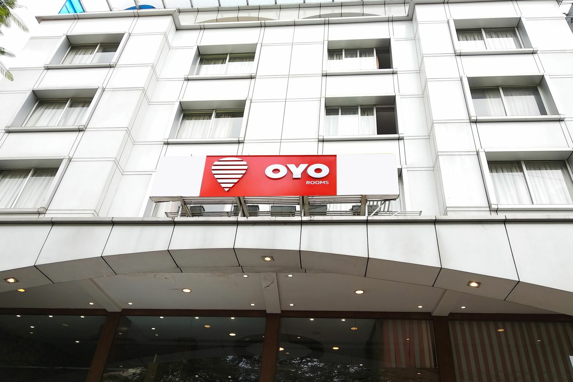 Hotel Oyo 9925 The Ocea International Bengaluru Zewnętrze zdjęcie