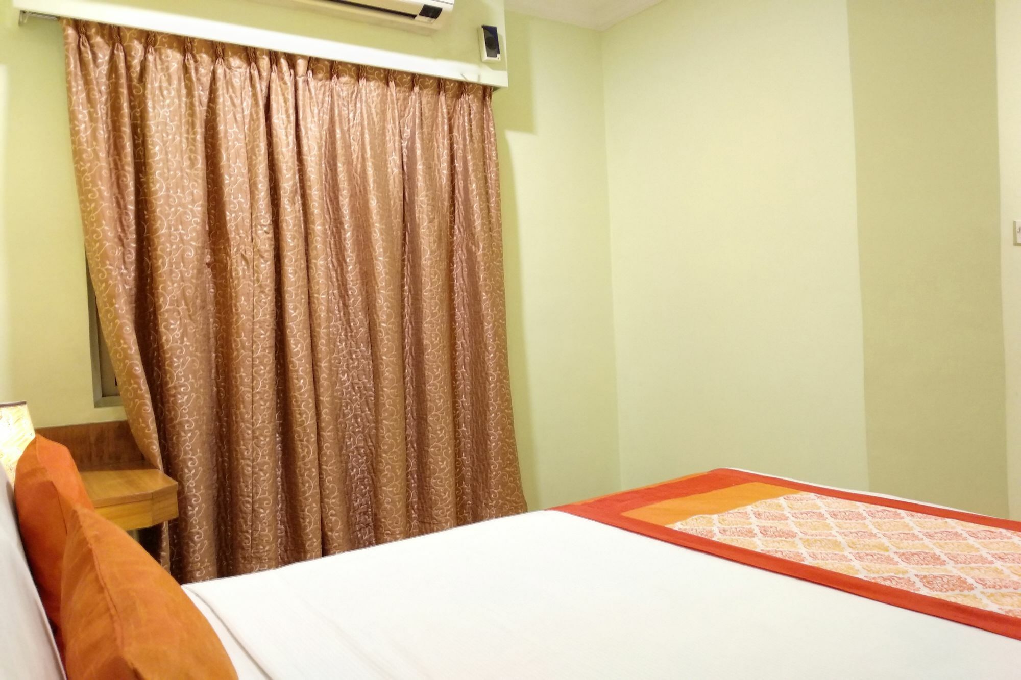 Hotel Oyo 9925 The Ocea International Bengaluru Zewnętrze zdjęcie