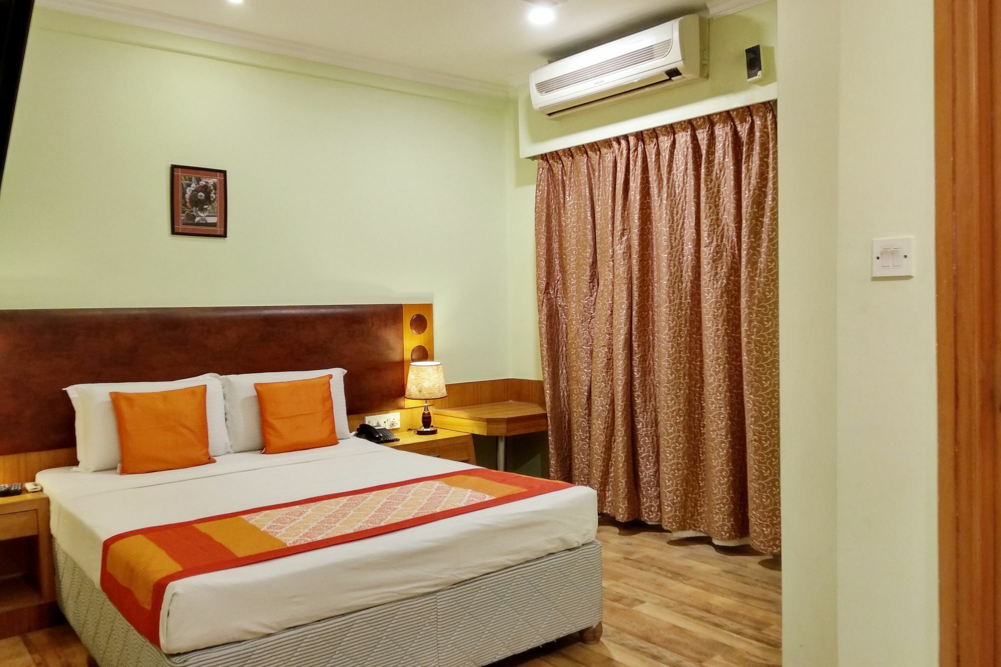 Hotel Oyo 9925 The Ocea International Bengaluru Zewnętrze zdjęcie